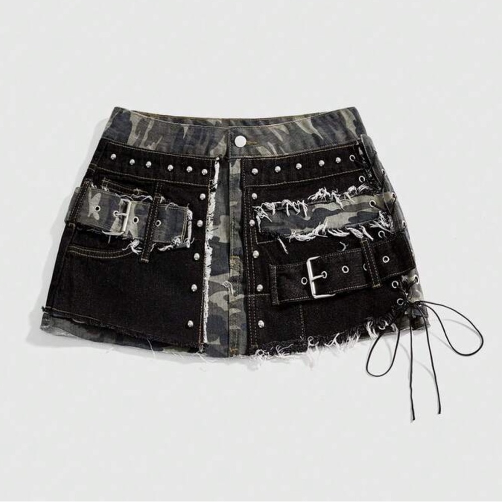 SHEIN Black Camo Denim Mini Skirt